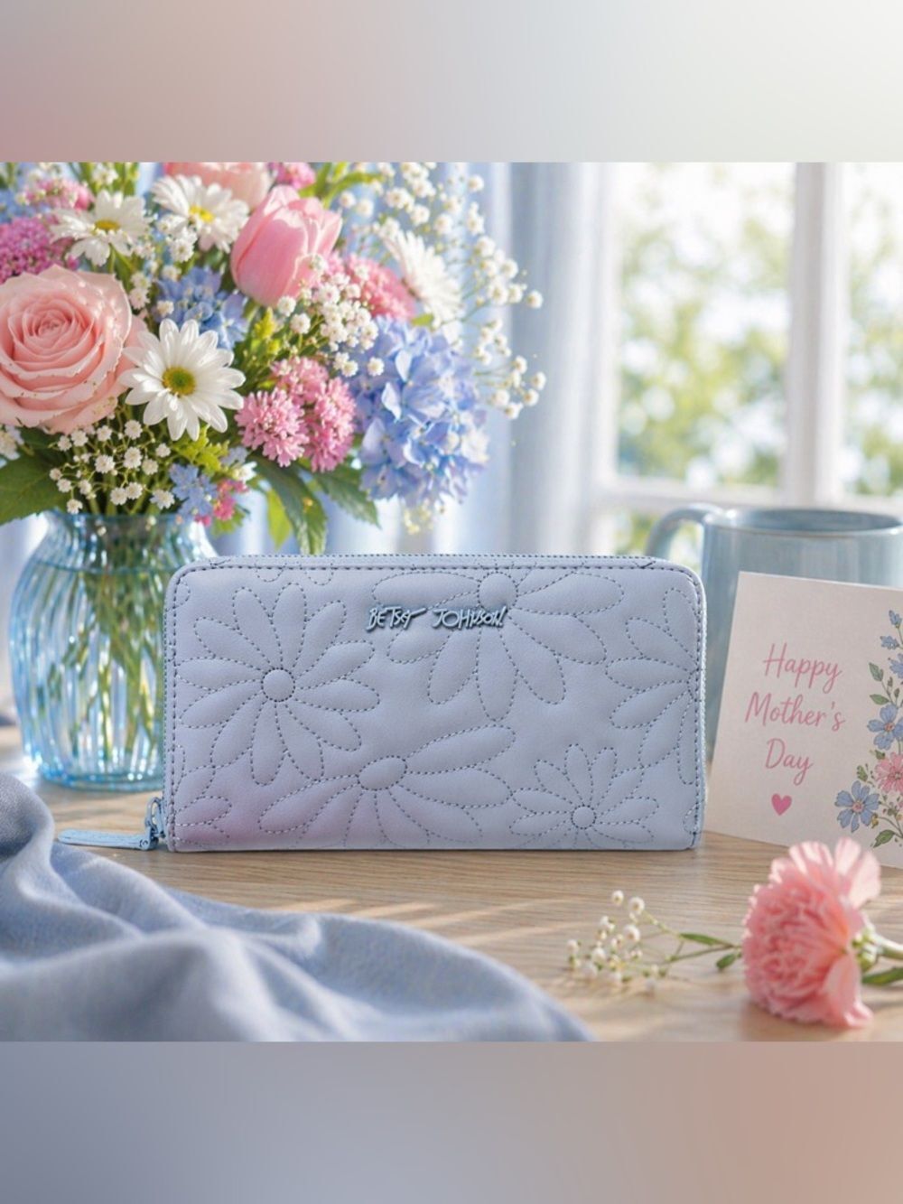 Betsey Johnson Light Blue Floral Quilted Zip Wallet Large w/Wristlet and box